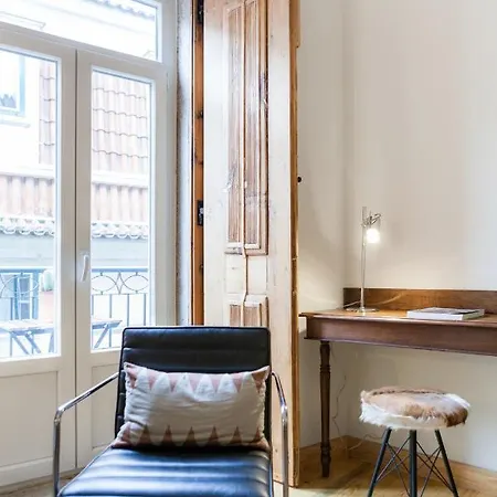 Charming Flat With Balconies Chiado District 2 Bedrooms & Ac 19th Century Building Lägenhet Lisboa