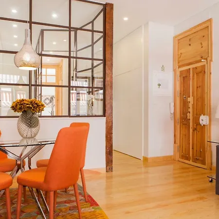 Charming Flat With Balconies Chiado District 2 Bedrooms & Ac 19th Century Building * Lisboa