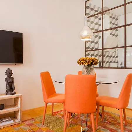 Charming Flat With Balconies Chiado District 2 Bedrooms & Ac 19th Century Building Lägenhet Lisboa