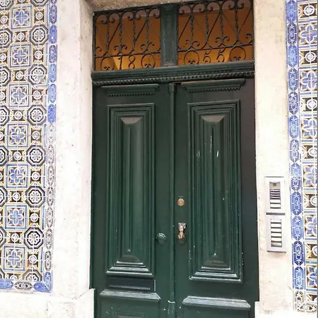 Charming Flat With Balconies Chiado District 2 Bedrooms & Ac 19th Century Building Lisbona
