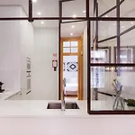 Apartament Charming Flat With Balconies Chiado District 2 Bedrooms & Ac 19th Century Building *