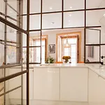 Charming Flat With Balconies Chiado District 2 Bedrooms & Ac 19th Century Building