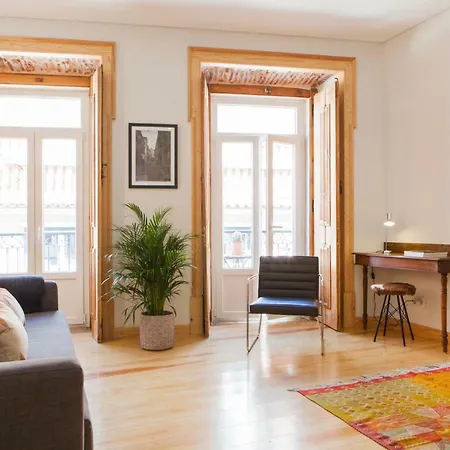 Charming Flat With Balconies Chiado District 2 Bedrooms & Ac 19th Century Building Lizbona